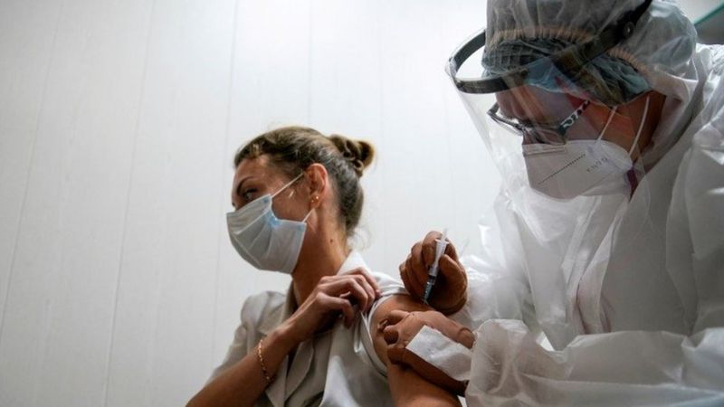 لقاح فيروس كورونا: روسيا تبدأ برنامج التطعيم ضد الفيروس في موسكو