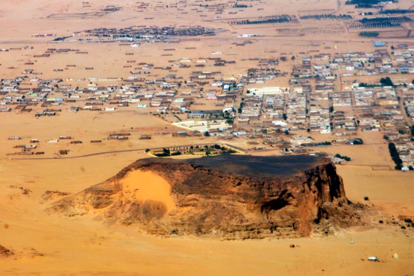 جبل البركل من أجمل الآثار التاريخية في السودان