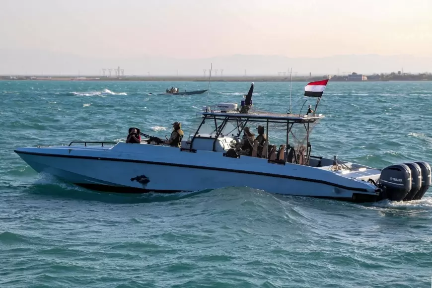 كيف تؤثر عمليات صنعاء في البحر الأحمر على مركز ثقل القوة البحرية للدول الغربية؟