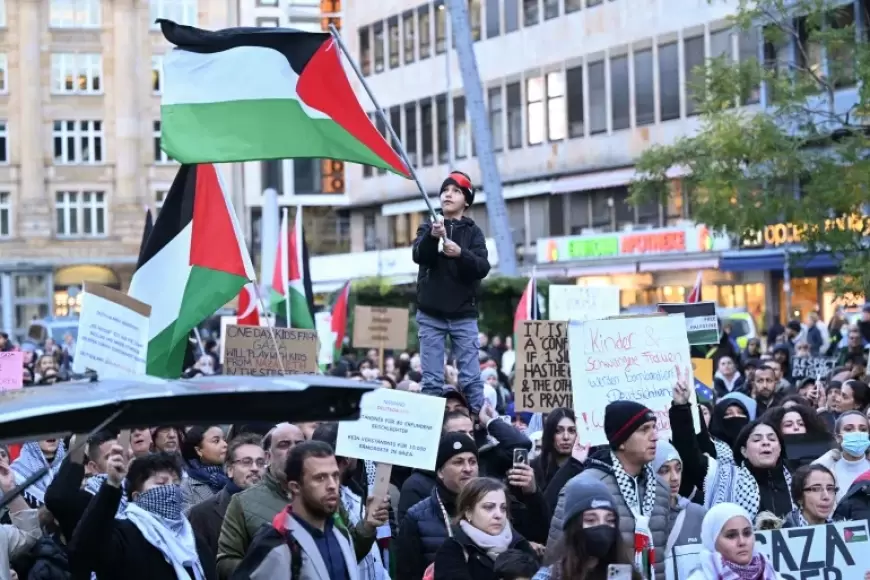 الألمان يخرجون في تظاهرة حاشدة تنديداً بالعدوان الإسرائيلي