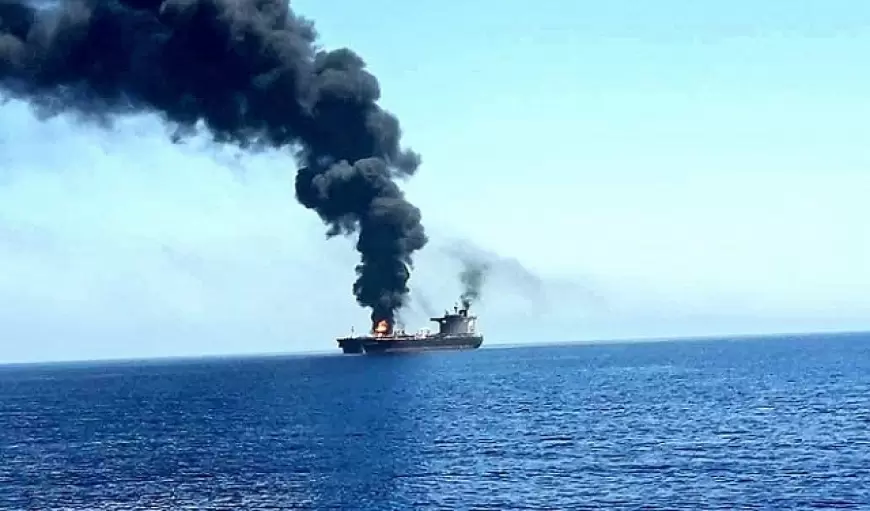 القوات المسلحة اليمنية تستهدف سفينة بريطانية في البحر الأحمر وتسقط طائرة أمريكية في صعدة