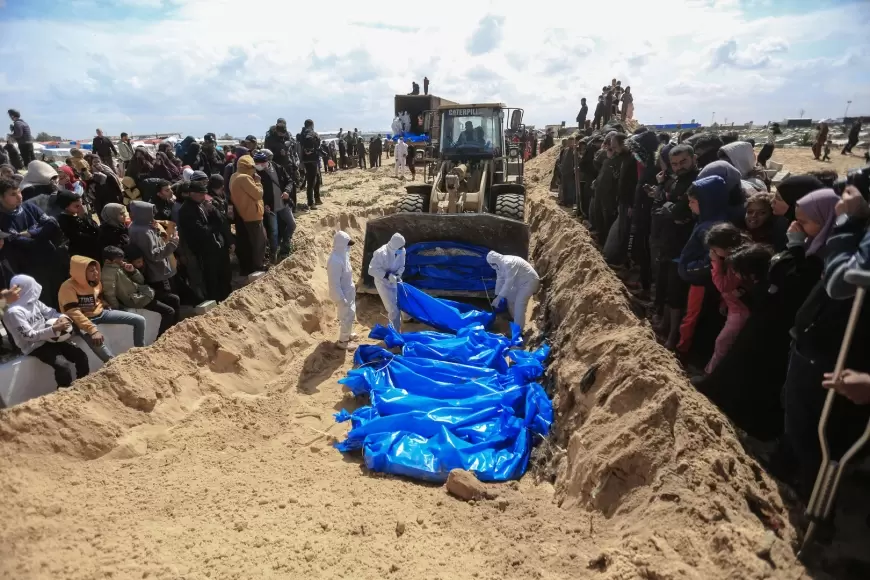 غزة.. العثور على 58 جثة جديدة في مستشفى ناصر 