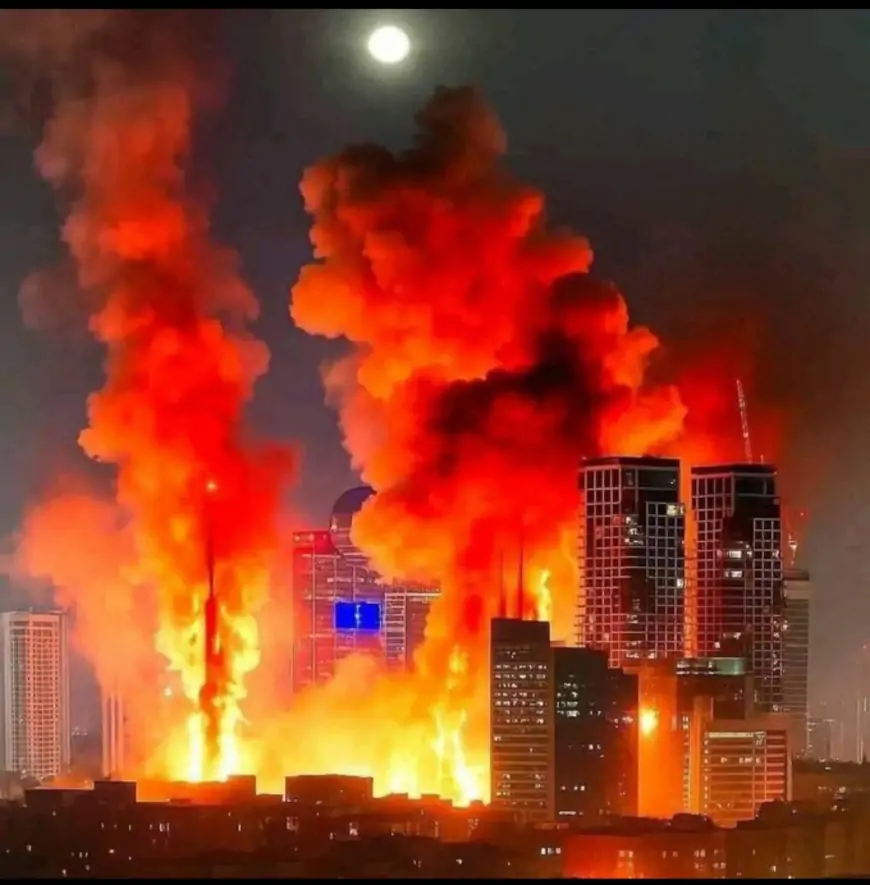 منها استهدفت مركزاً للأبحاث النووية.. دفعة جديدة من الصواريخ الإيرانية في قلب "إسرائيل"