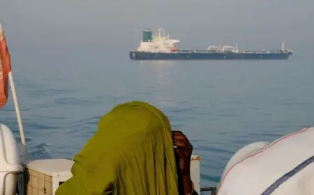 هرمز يشعل الاقتصاد العالمي ويهدد بركود تضخمي مع قفزة تاريخية لأسعار النفط وتأمين الشحنات