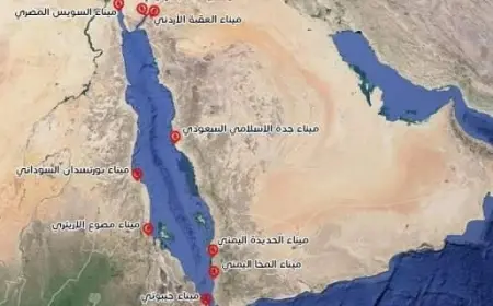 انفجارات قرب ناقلة نفط جنوب المخا