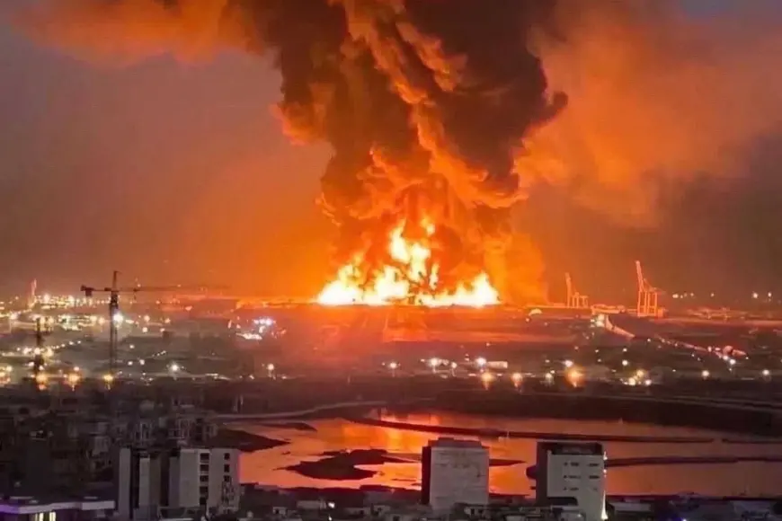 الحرس الثوري الإيراني يعلن تدمير منصات صواريخ هيمارس ومخازن للجيش الأمريكي في الكويت الحرس الثوري الإيراني يعلن تدمير منصات صواريخ هيمارس ومخازن للجيش الأمريكي في الكويت