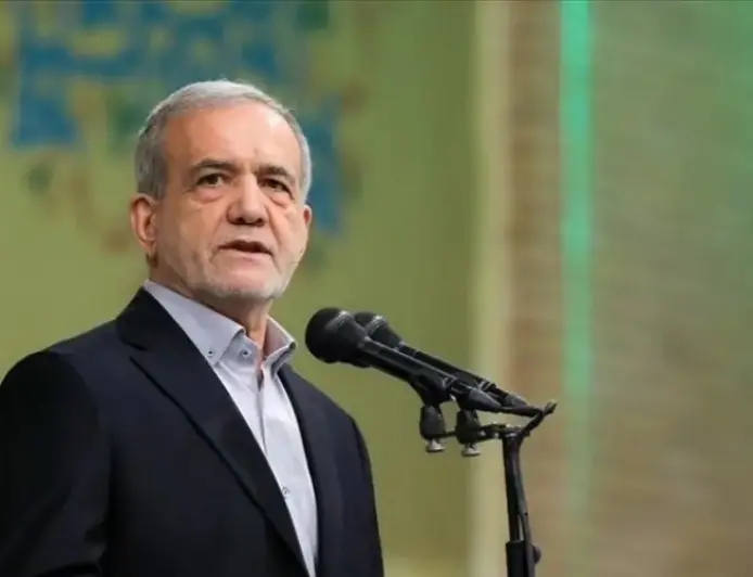 الرئيس الإيراني: لا خلاف بين الحكومة والمرشد